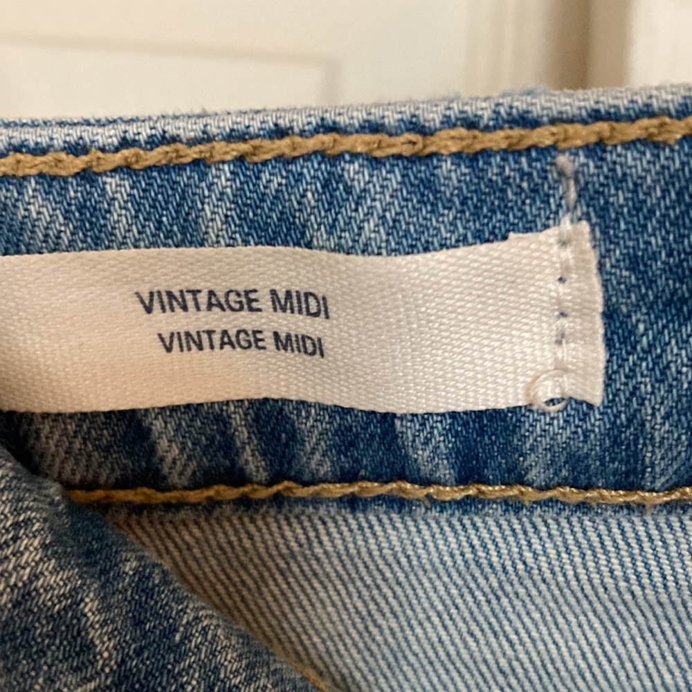 Universal Thread High Rise Button-Fly Jean Shorts - Picture 6 of 6